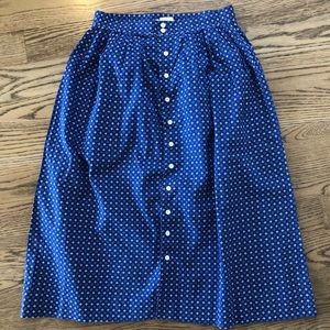 VINTAGE women’s skirt in blue with white detail.